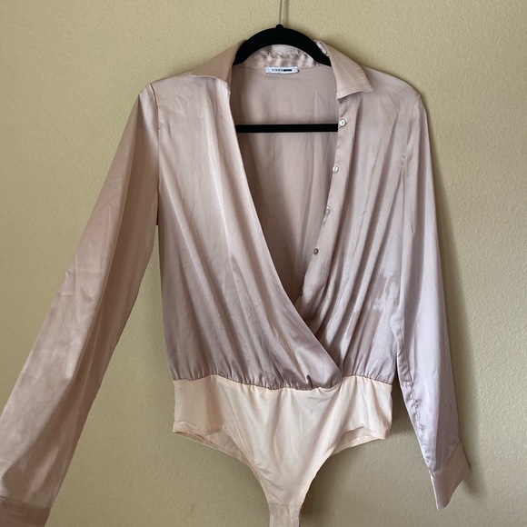 Satin fashion nova bodysuit - Picture 2 of 2